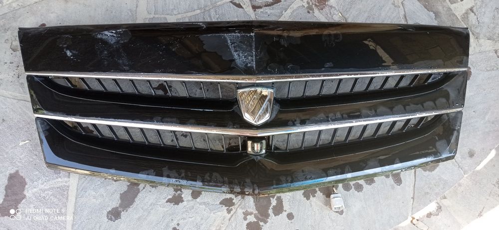 Тойота Альфард. Решетка радиатора