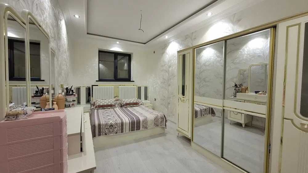 Medgaradok maxallasida 4 xona Dupleks 100m2 Kvartira Sotiladi !