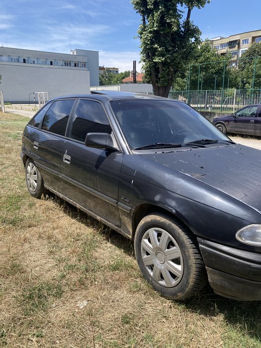 Астра ф 1.6 75 коня на Части