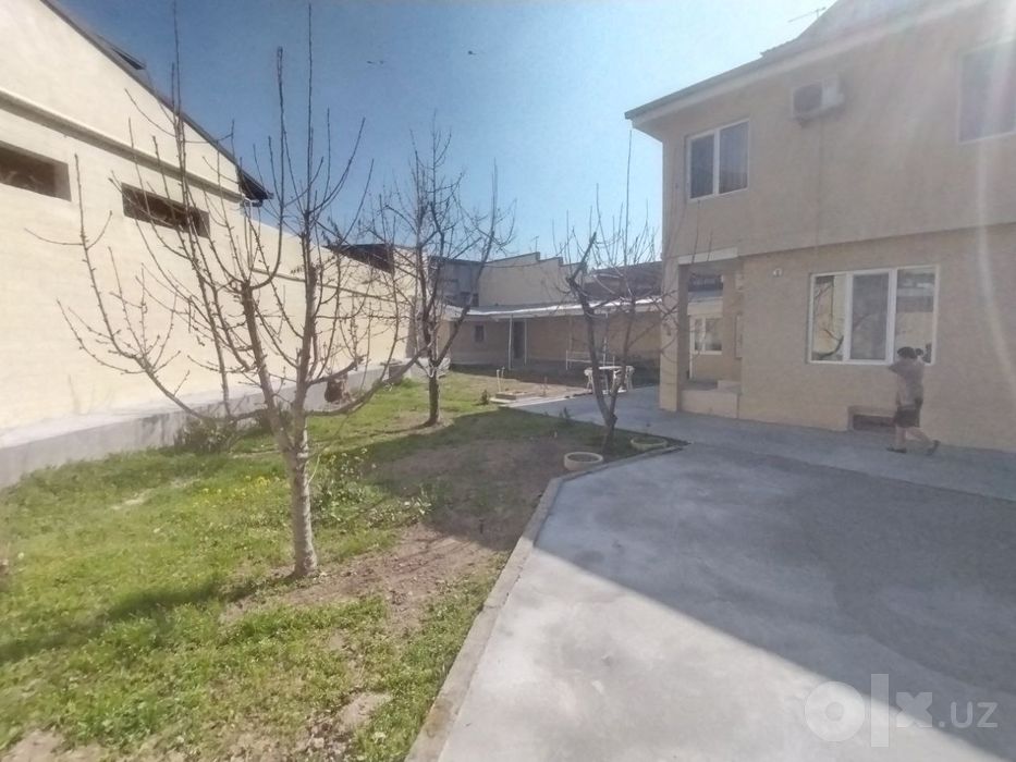 Дом 2х этажный на 7 сотках, угловой. Домбрабад