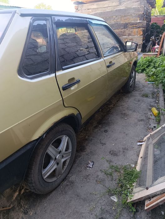 Автомобиль ваз99