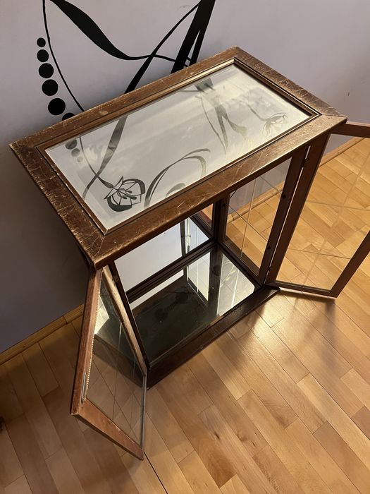 Vitrina lemn cu oglinda