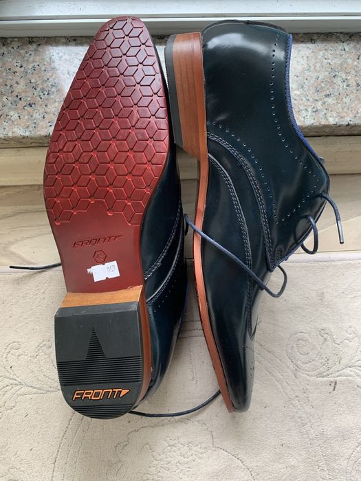 Мъжки обувки естествен лак цвят синьо