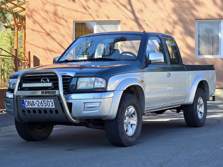 Mitsubishi L200 4x4 2.5 TDi Mazda B 2500