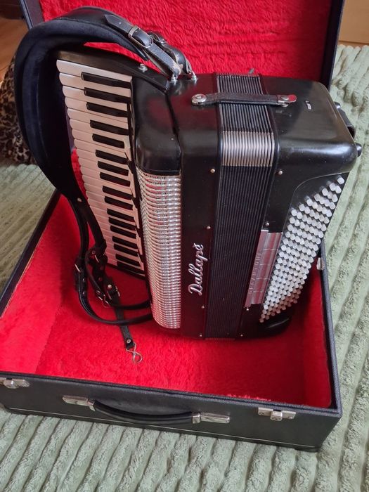 Acordeon Dallapè Organtone 140 bași