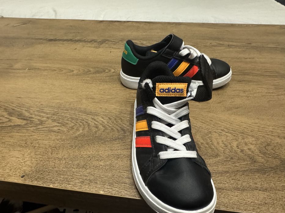 Продавам детски маратонки ADIDAS Grand Court Lifestyle Court