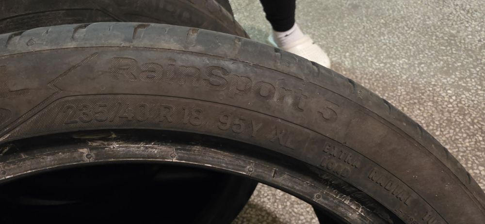 Продавам летни гуми Uniroyal 235/4018