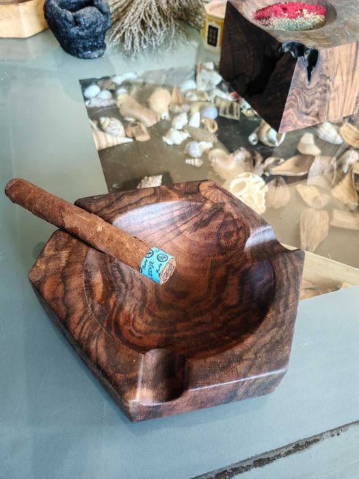 Арт пепелник за пури