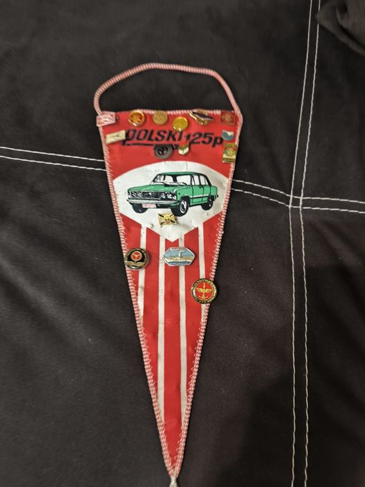 Лот 15 броя ретро значки