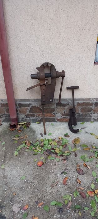 Menghina țigănească fier veche ieftina