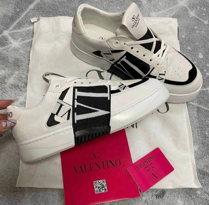 Adidași bărbați Valentino