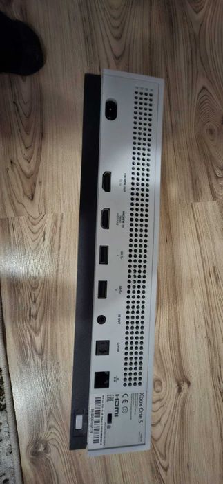 Xbox one S 1TB (disk edition)