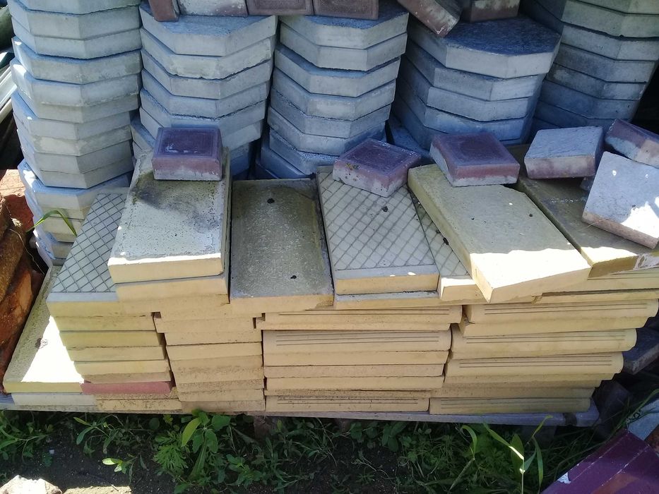 Продам  плитку на ступени