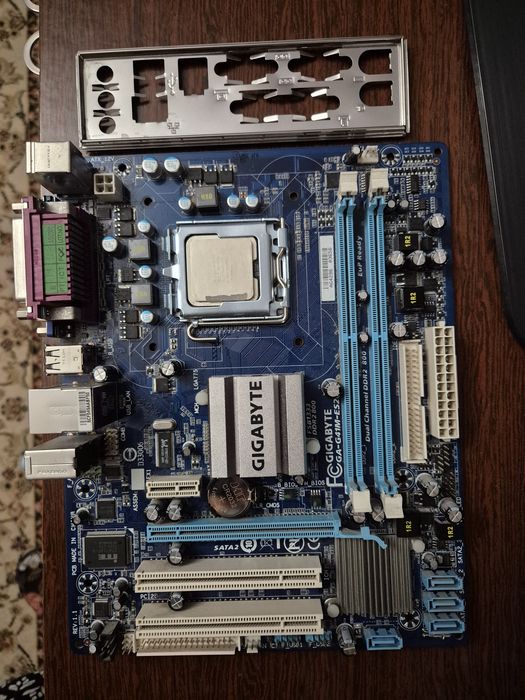 Материнская плата  Gigabyte GA H61M-S2-B3