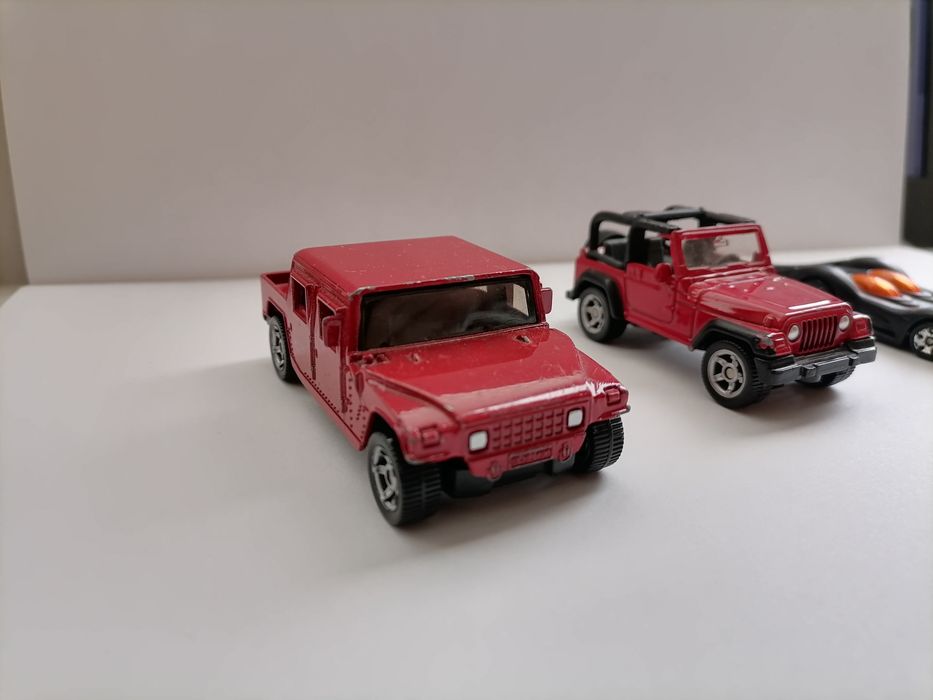 Колекционерски колички SIKU и Hot Wheels 1:64
