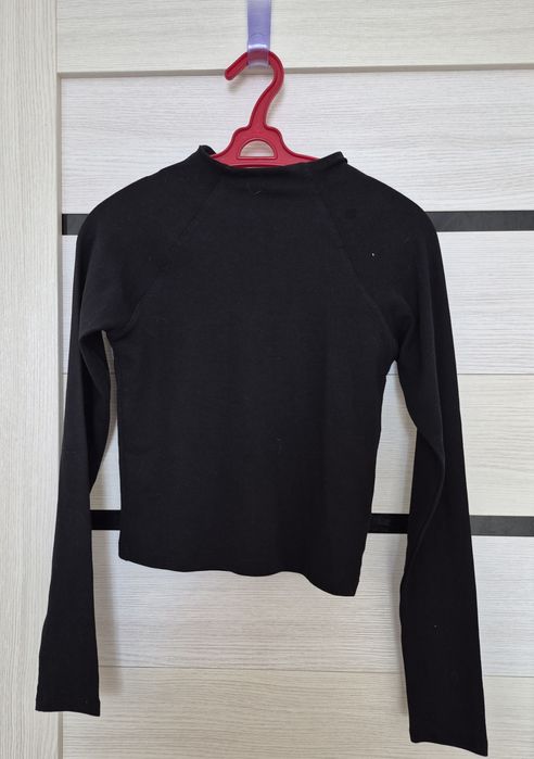 Продам два пакета одежды для девочки подростка