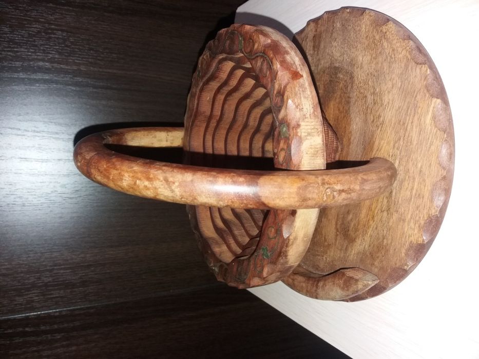 Фруктовница из дерева