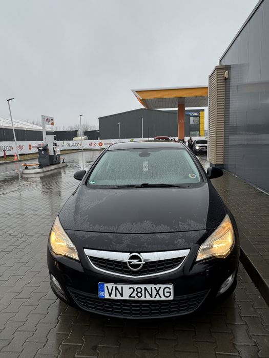 Vând Opel Astra J 1.7 CDTI