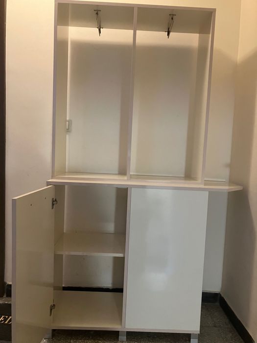 Секция с шкафче - като нова