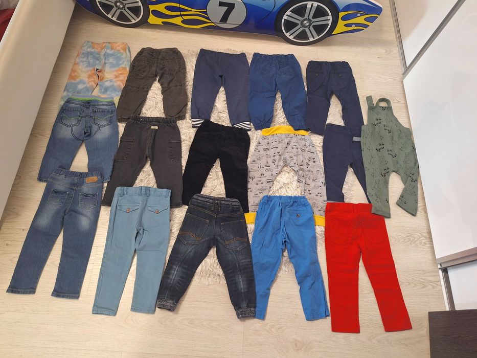 Lot pantaloni mărimea 92cm.