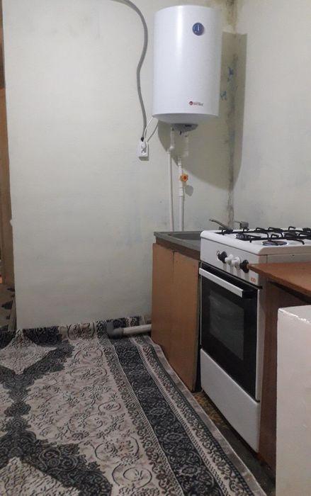 Ijaraga kvartira beriladi mikrayon Aziz bozor 1 xona 1 eta