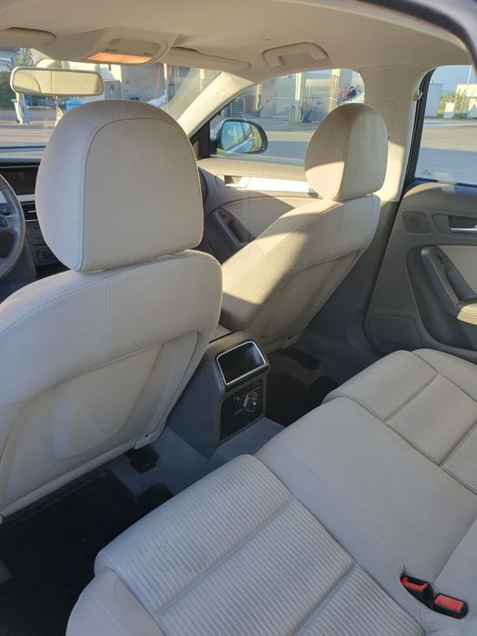 Audi A4 B8 143 cp Automată