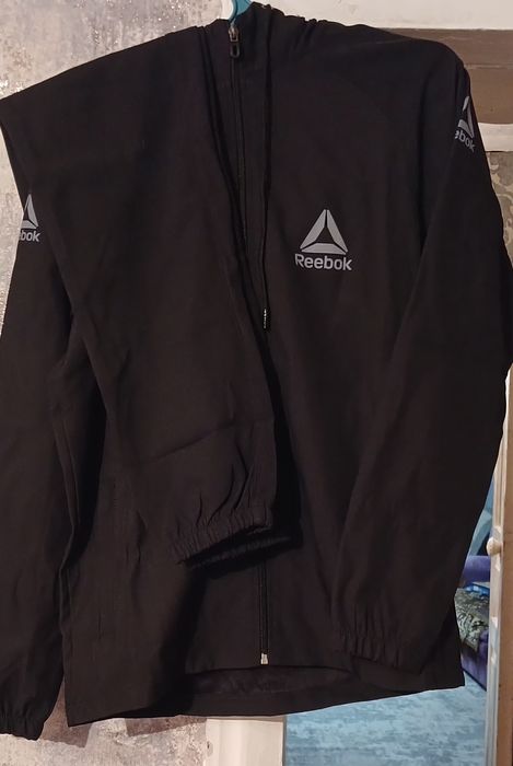 Спортивные костюмы новые