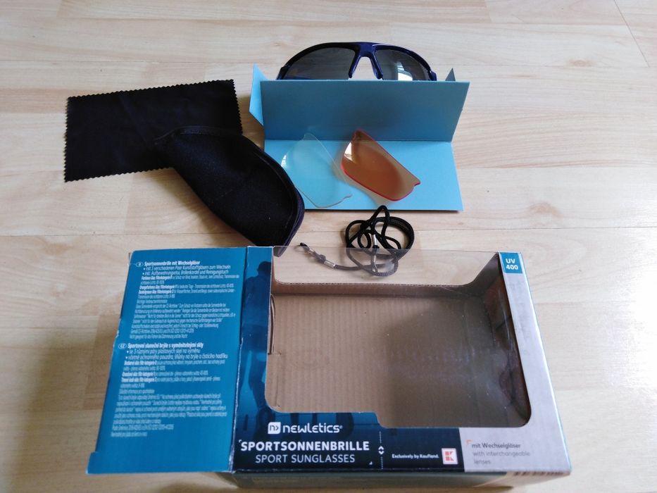 Слънчеви очила с калъф