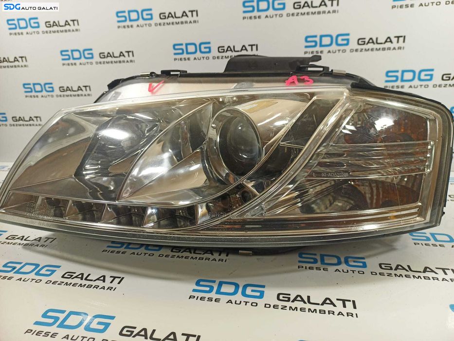 Far Stanga cu Lupa Led Daylight Cromat FARA Xenon Audi A3 8P 2004 - 2010 [L1924]
