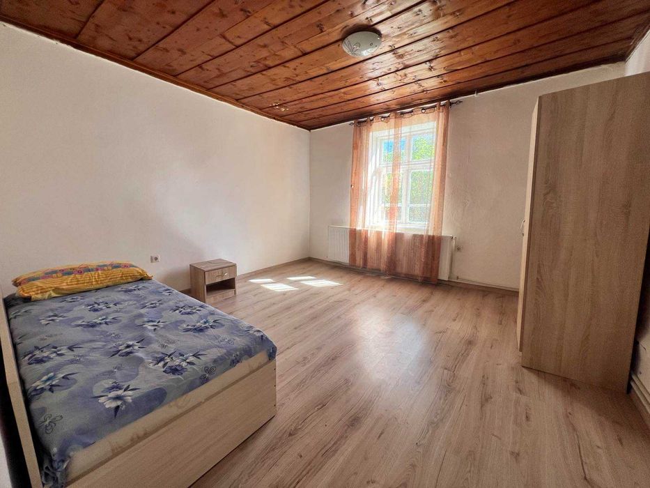 Тухлена къща в центъра на с. Здравец - 8670