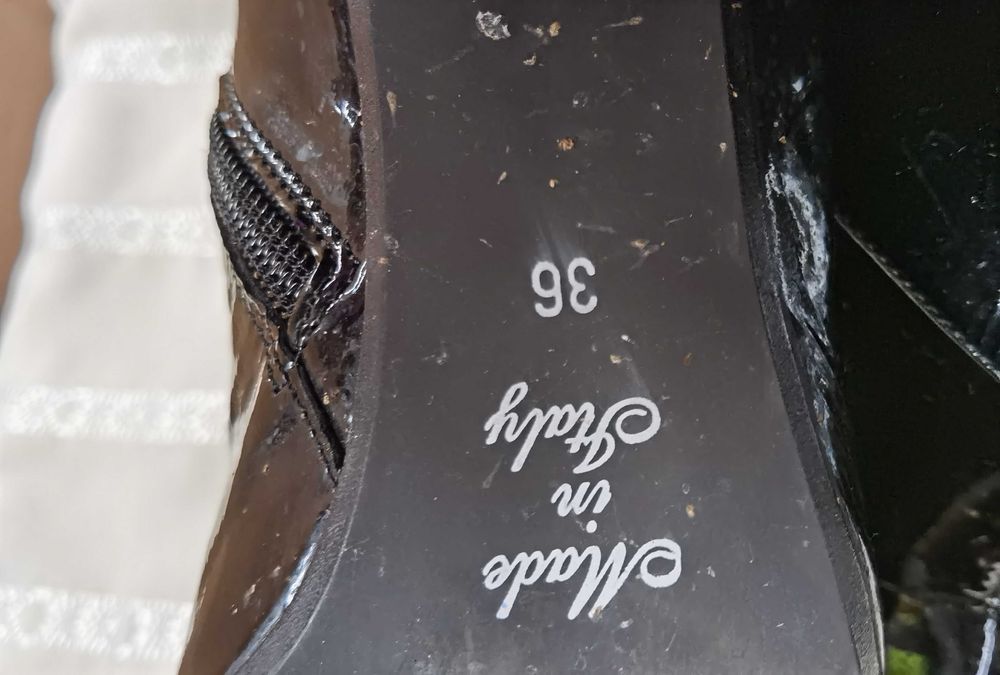 Дамски елегантни лачени обувки на висок ток от естествена кожа