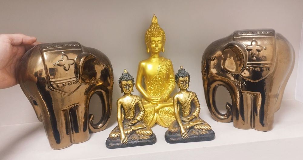 Lot figurine Zeul Budha, si elefanti din rășină acrilică