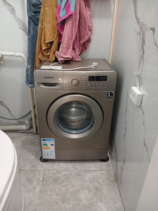 Sotiladi Chilonzor 21 kvartal 1xona 2xona qilingan