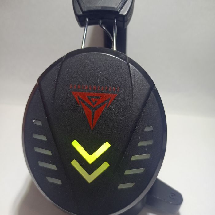 Продам проводные наушники