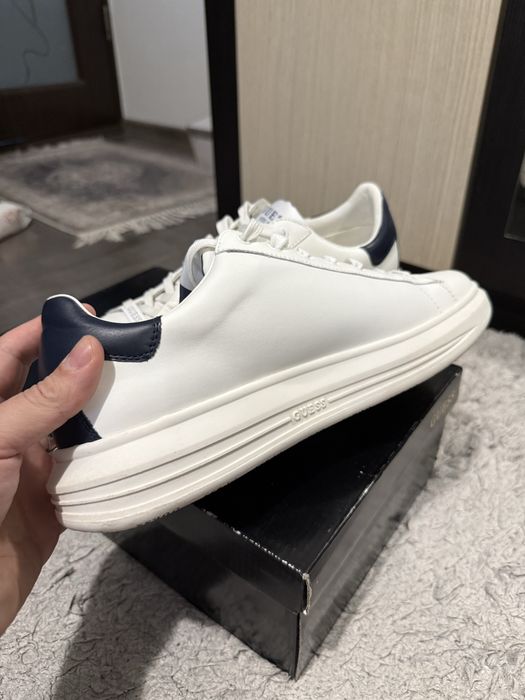 Adidasi Guess albi barbati