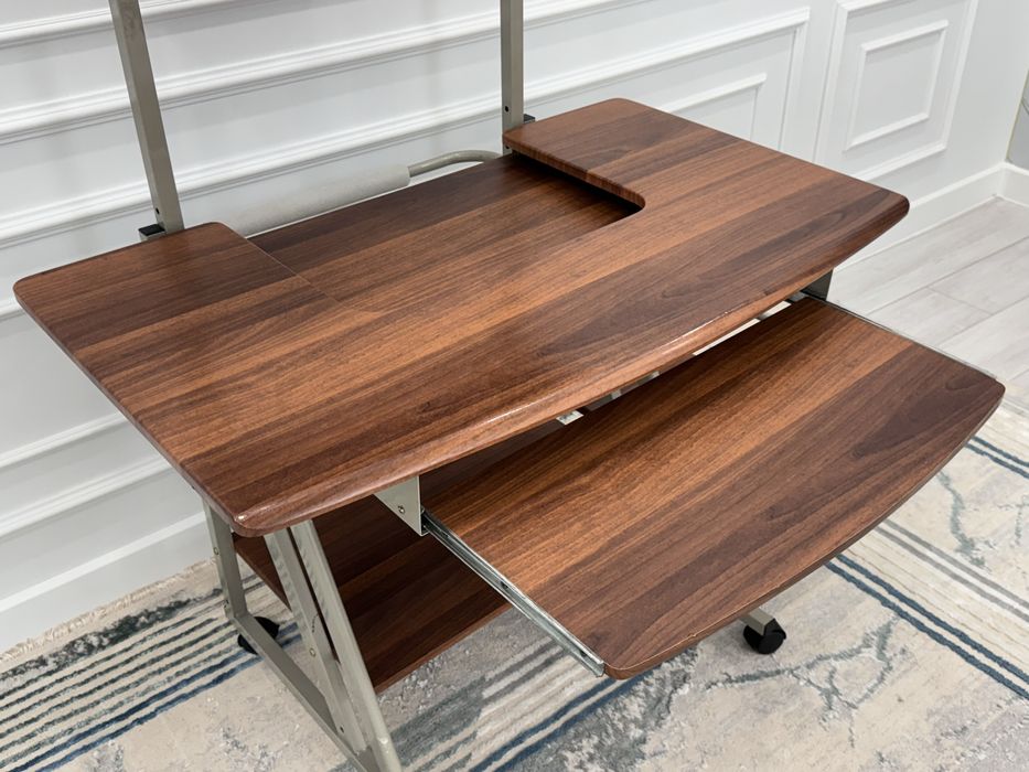 Стол компьютерный