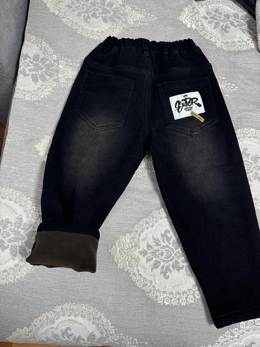 Продам новые джинсы,  на 5-7 лет