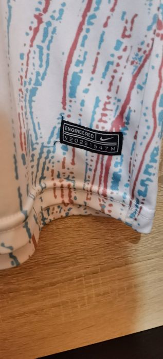 Ливърпул тениска (размер S)