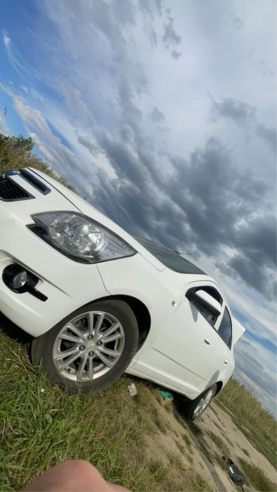 Продам КОМПЛЕКТ фар от Cobalt оригинал