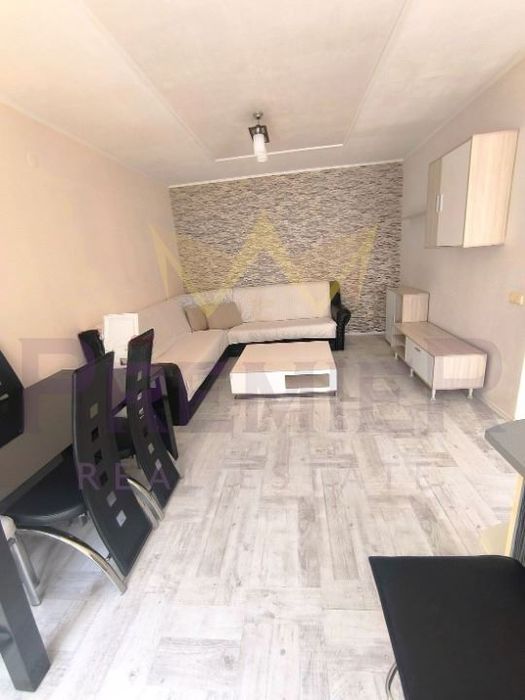 Продава се Тристаен апартамент в Варна, ХЕИ - 110 кв.м за 1321 €/кв.м - Снимка #1