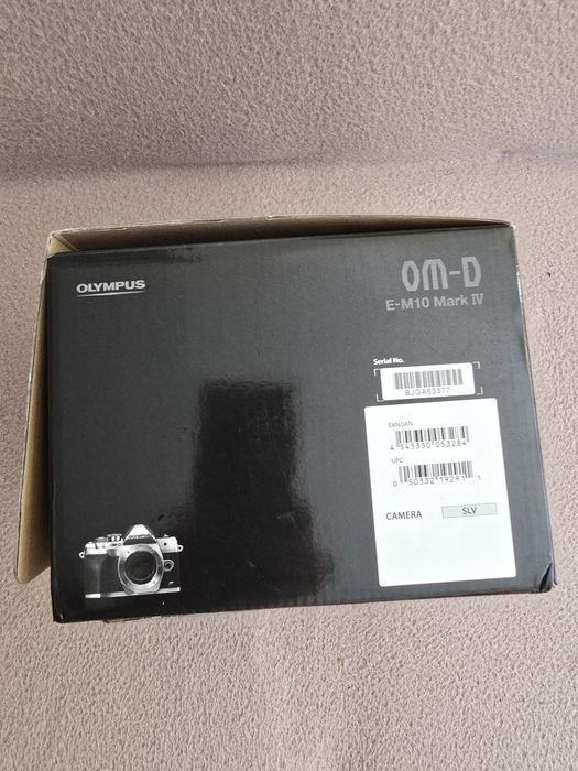 Mirrorless Olympus OM-D E-M10 Mark IV   NOU  cu obiectiv 14-140