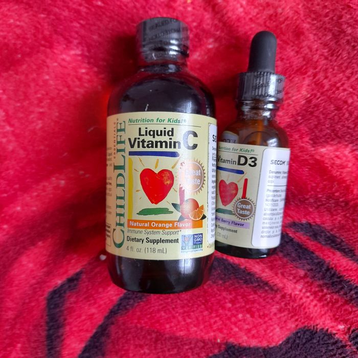 Vínd haine si vit d3 pampersi