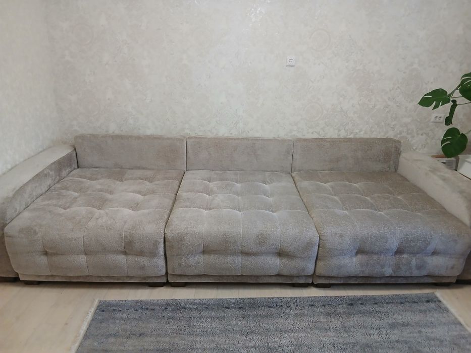 Продам диван в отличном состоянии.