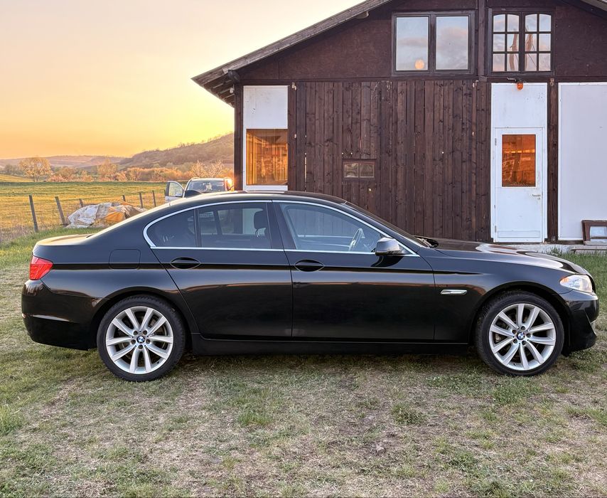 BMW Seria 5 F10 520D Limousine / recent adus in tara / manuala / stare impecabila /