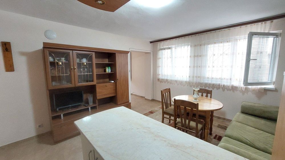 Дава се под наем Тристаен апартамент в Варна, ХЕИ - 50 кв.м за 408 € - Снимка #1