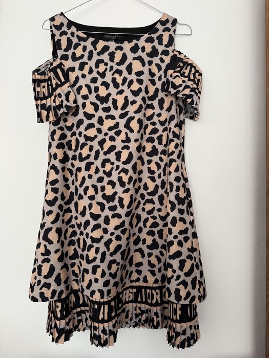 Vand rochie Christian Dior, marime S