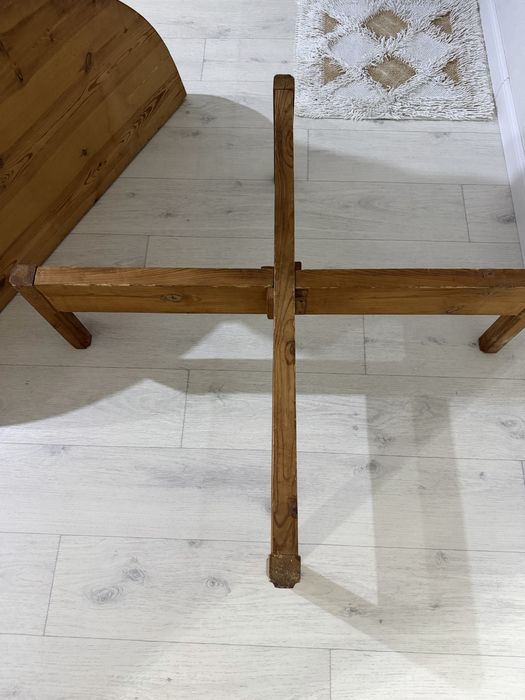 Продам круглый стол