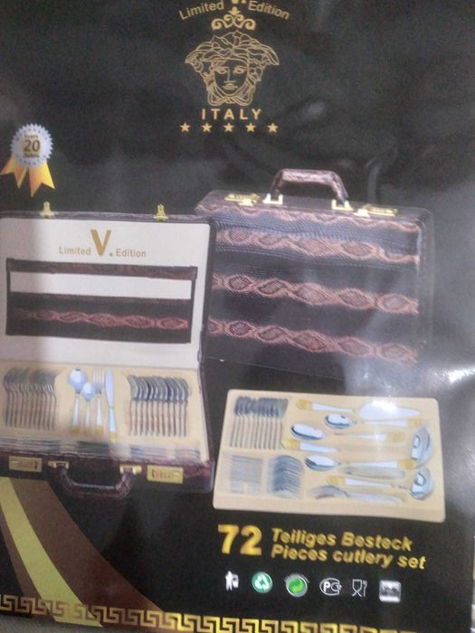 Vand set tacamuri nou  72 de piese de lux