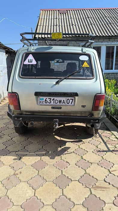 Продам ниву пятидверку