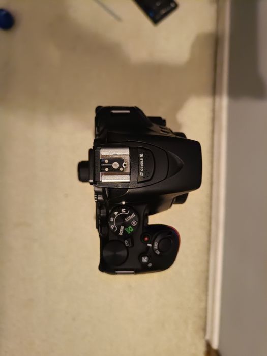Nikon D5600 + obiectiv kit